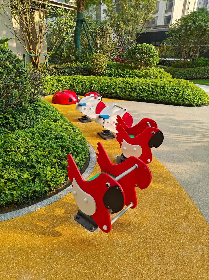 中山遠(yuǎn)洋天著架空層小非標(biāo),搖馬蹺蹺板健身康體設(shè)施整體完工啦